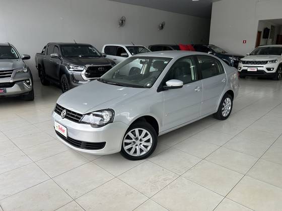 VOLKSWAGEN POLO SEDAN 1.6 MI 8V FLEX 4P MANUAL VOLKSWAGEN POLO SEDAN 1.6 MI 8V FLEX 4P MANUAL